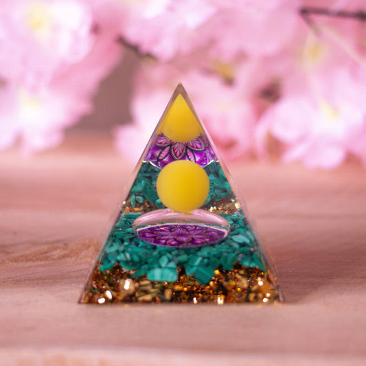 pyramide-orgonite-citrine-malachite