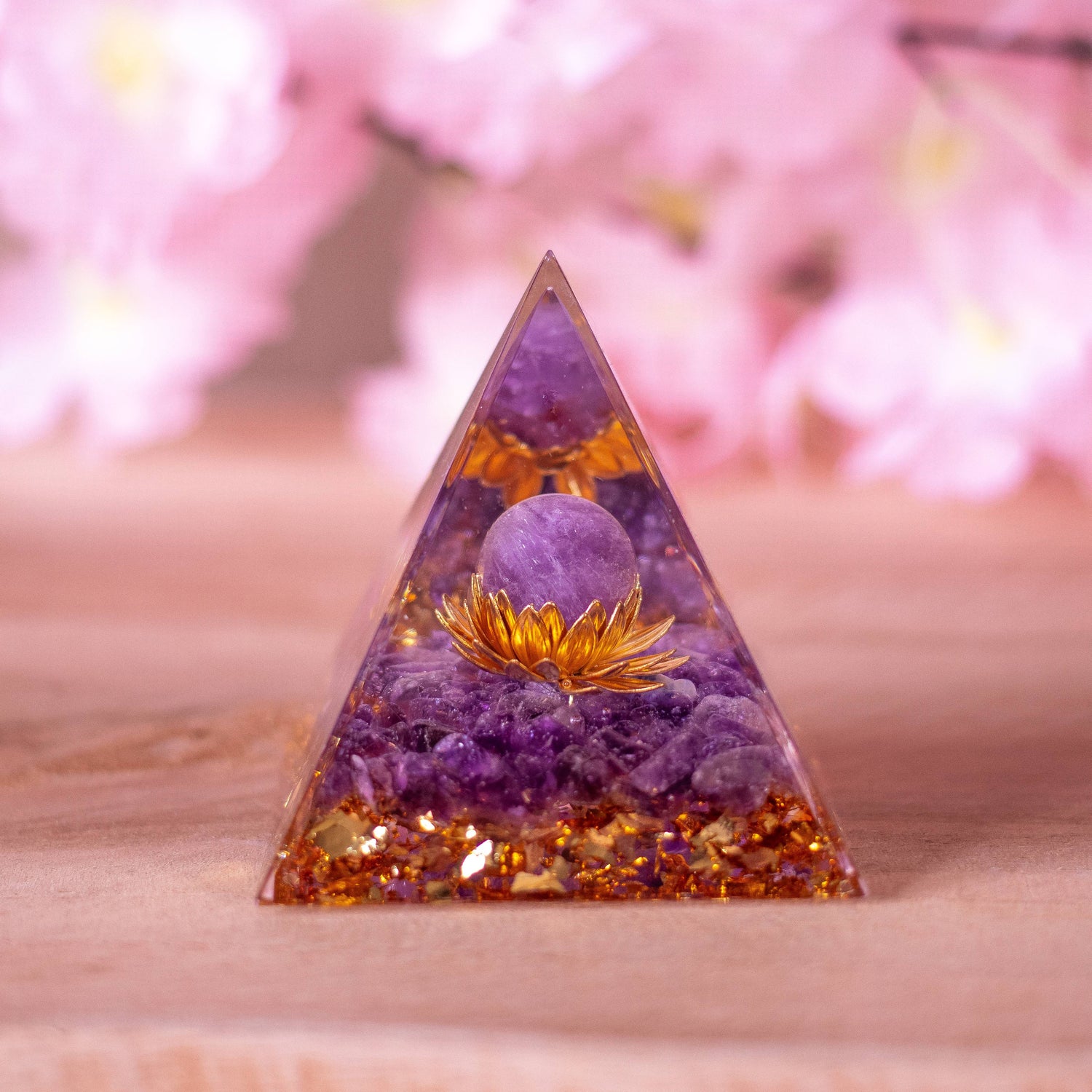 pyramide-orgonite-améthyste