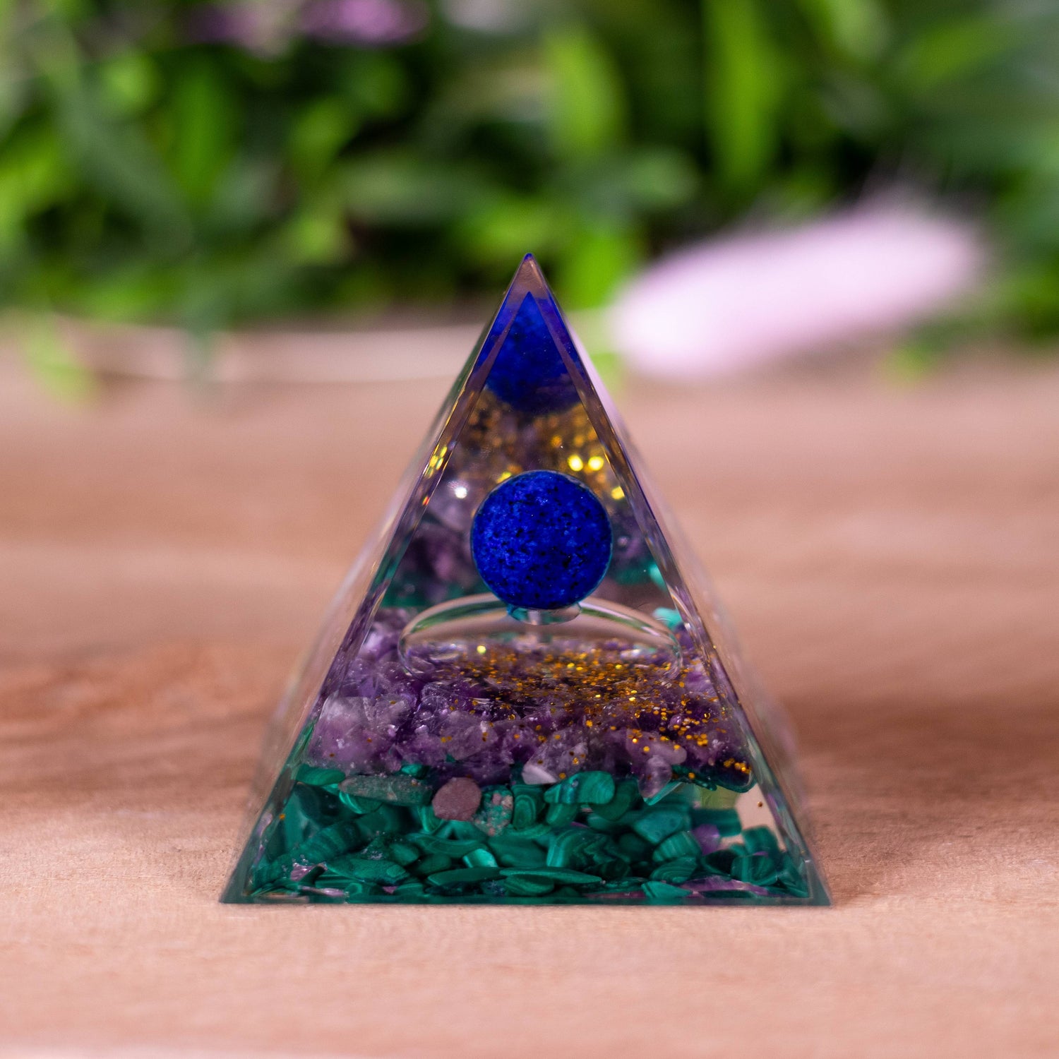 Pyramide-Orgonite-Améthyste-Malachite-Lapis-Lazuli