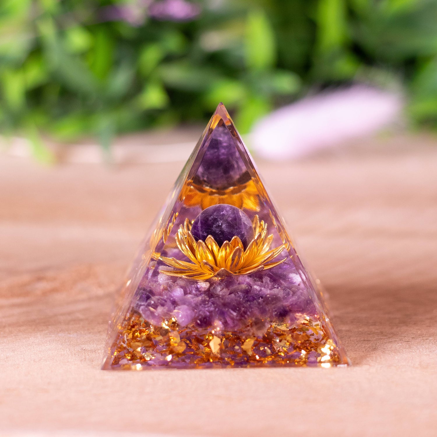 pyramide-orgonite-améthyste