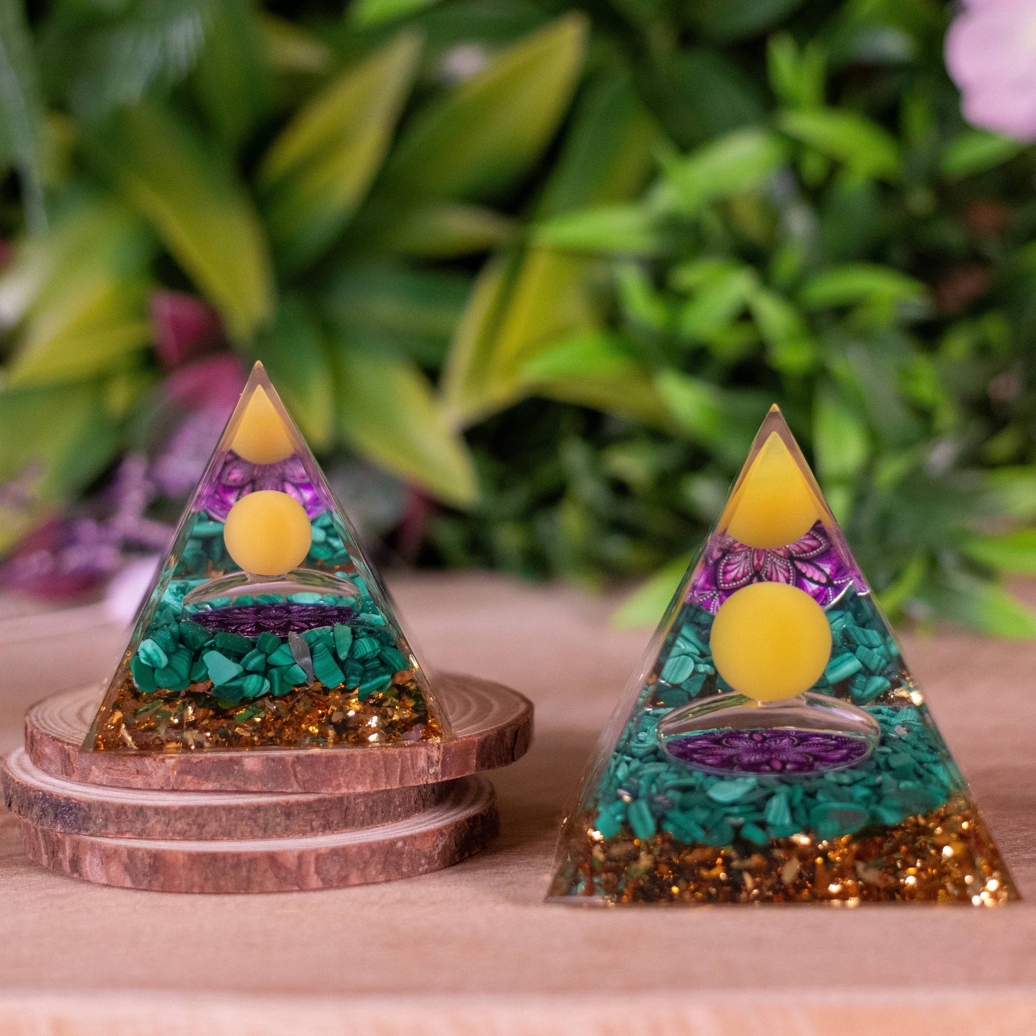 pyramide-orgonite-citrine-malachite