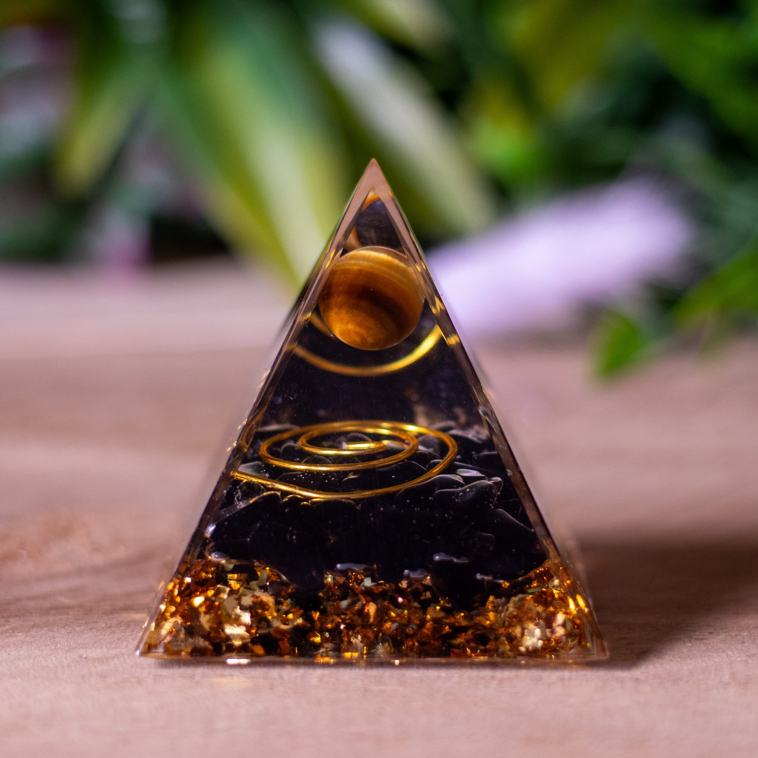 Pyramide-Orgonite-Ambre-Onyx-Spirale